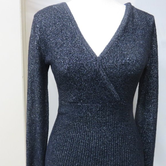 Long Sleeve Black Sequined V-Neck Sweater - Picture 3 of 7